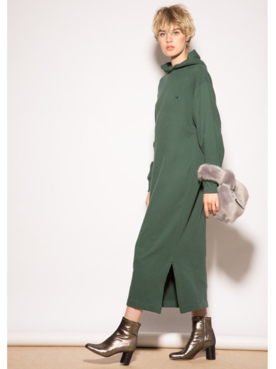 マキシ丈　パーカーワンピ